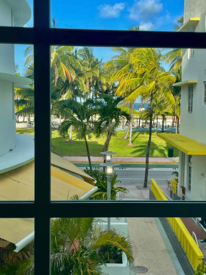 Beachfront Apt In Carlyle Hotel On Ocean Drive Miami Beach Bagian luar foto